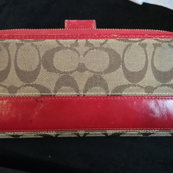 Authentic Coach wallet - Picture 9 of 12